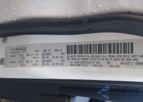 2015 Jeep Cherokee Latitude z USA, uszkodzony, nr VIN 1C4PJLCB7FW712179